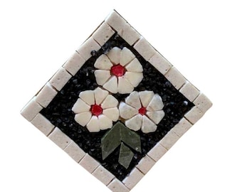 Ręcznie robiony magnes z mozaiki stokrotki z naturalnego kamienia, miniaturowa mozaika w stylu boho, dekoracja kuchni