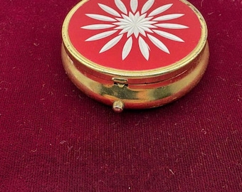 Poudrière rouge vintage / boîte à pilules