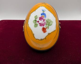 Boîte à bijoux vintage en forme d'oeuf en porcelaine de Limoges