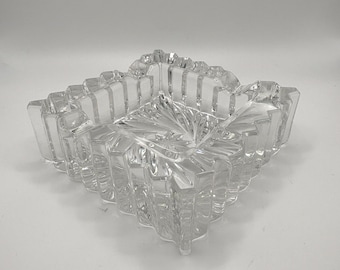Cendrier épais en cristal pressé Mid-Century