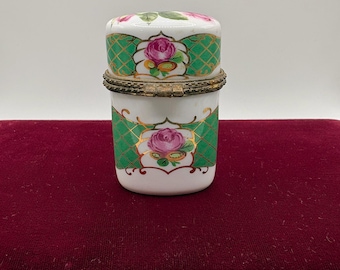 Boîte à bijoux/pilules à charnière vintage en porcelaine