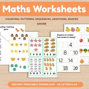 Puede incluir: Un letrero de madera hecho a mano con el texto "Welcome to our home" en un estilo manuscrito. El letrero está pintado de blanco con letras negras y un acabado envejecido, apto para uso interior o exterior.