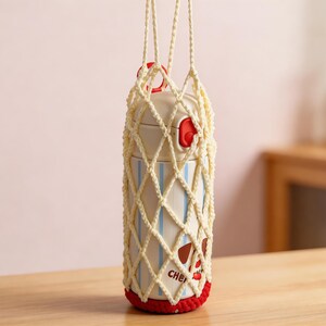 Crochet mesh bottle holder detail, handmade drink carrier bag, reusable cup sling, eco friendly crochet pattern