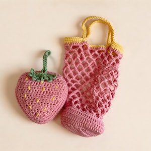 Strawberry crochet drink carrier, foldable fruit pouch opens into mesh bottle holder, reusable crochet cup bag pattern