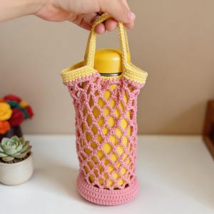 Crochet fruit drink carrier hanging display, apple and orange foldable mesh bottle holders, reusable crochet cup sling bag