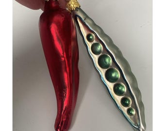 Retired Inge Glas Peapod  Ornament Old World Christmas Made In Germany Pepper