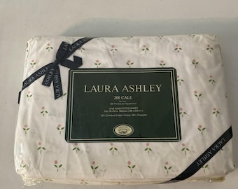 Prześcieradło z dopasowaną gumką Laura Ashley Castleberry w rozmiarze King, stare, zapieczętowane