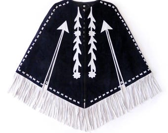 Vintage 70-tals mockafranskappa för kvinnor - Handgjord västerländsk läderponchokappa - Boho hippie festivalsjal - Svart mockacowgirlkappa