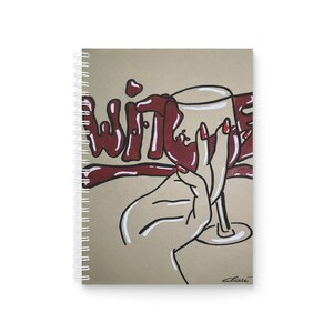 Può includere: Un cartello in legno rustico con la scritta "Welcome to our home" in lettere bianche. Il cartello presenta una finitura invecchiata e un design semplice e invitante, perfetto per l'arredamento della porta d'ingresso.