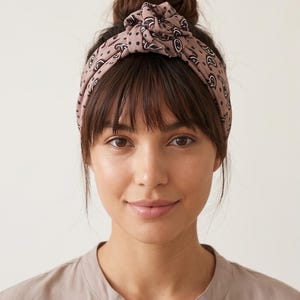 Boho satin sidentrådspannband | Justerbar hårband 96 × 9 cm (37,8 × 3,5 tum) | Lyxigt sidensatinhåraccessoar | Pannband med metallisk tråd