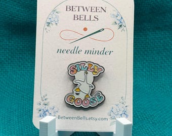 Silly Goose Needle Minder, Pastel Rainbow Goose Enamel Needle Holder for Cross Stitch, Embroidery, Needlepoint, Cute Goose Lover Gift