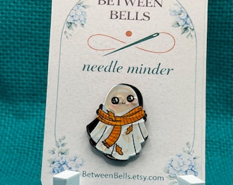 Cozy Ghost Needle Minder, Autumn Ghost Needle Holder for Cross Stitch, Embroidery, Needlepoint, Enamel Needle Minder
