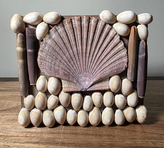 Vintage Decorative Wooden Shell Box