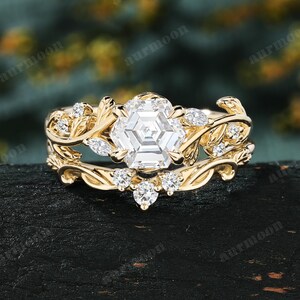 Zeshoekig geslepen laboratoriumdiamanten verlovingsring set vintage 10K geelgouden wijnstok blad ontwerp voorstellen ring unieke stapelen gebogen trouwring
