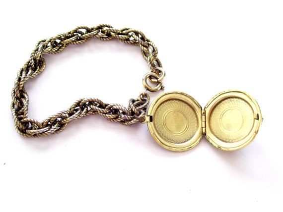 Trifari Locket, Locket Bracelet, Art Deco Locket,… - image 2