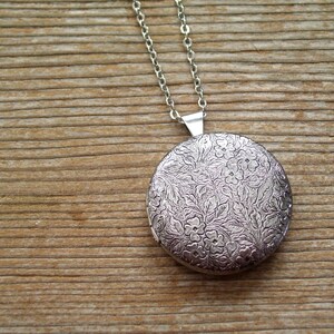 Antiqued Silver Locket, Silver Floral Locket, Embossed Locket, Dark Silver Photo Locket, Bridesmaid Gift, Antiqued Silver Plated Chain