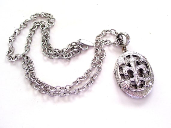 Vintage Whiting Davis Locket, Silver Fleur de Lis… - image 1