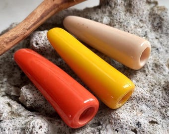 Set van 3 kleurrijke rookpijpen gemaakt van buffelbothars en vezels