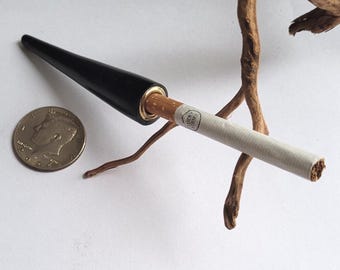 Handgemaakte zwarte buffelhoorn met metalen ring tabakspijp