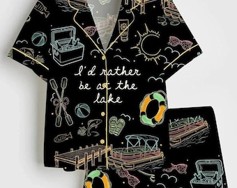 Conjunto de pijama de satén "Prefiero estar en el lago", pijama para navegar y flotar, pijama de manga larga sedoso para la casa del lago, regalo de ropa de estar por casa para el verano al aire libre