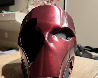 Red hood titans damaged HELMET v2. Painted and 3d printed ready to wear.
