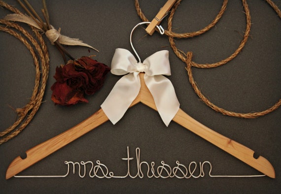 Percha de boda con nombre de alambre para regalo de despedida de soltera o  regalo de boda personalizado -  España