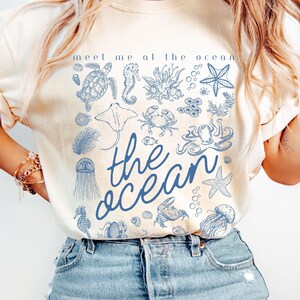 Zee dier jaren 90 retro tshirt Meet Me At The Ocean zomer strand zee leven shirt Oceancore kwallen shirt Octopus shirt pijlstaartrog zeeschildpad Tee
