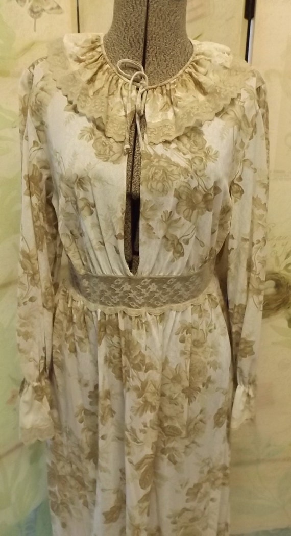 SExy Boho maxi dress Gold roses lace edge 1970 me… - image 2