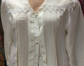 Retro pheasant blouse creme satin large work lace collar
