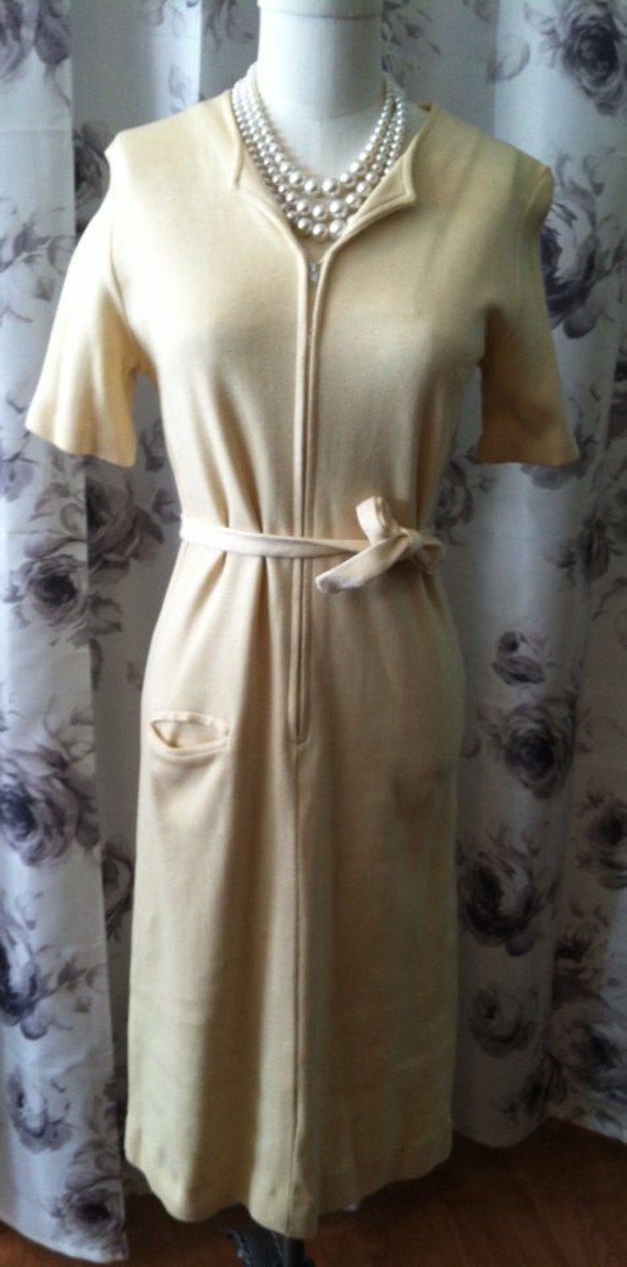 retro vintage  butter yellow work dress small - image 2
