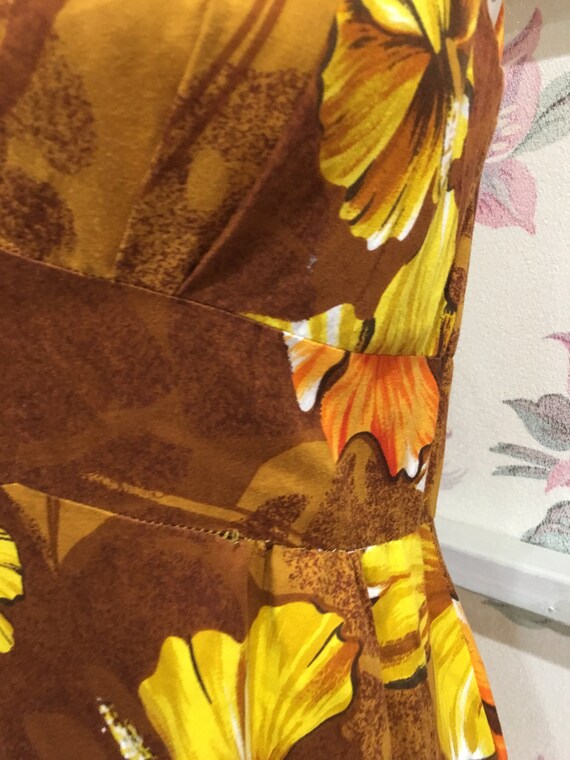 1950 vintage dress Muumuu gold brown floral mediu… - image 3