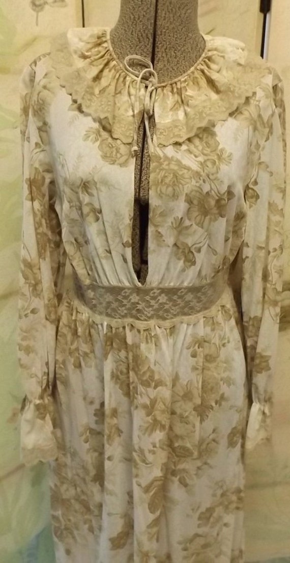 SExy Boho maxi dress Gold roses lace edge 1970 med