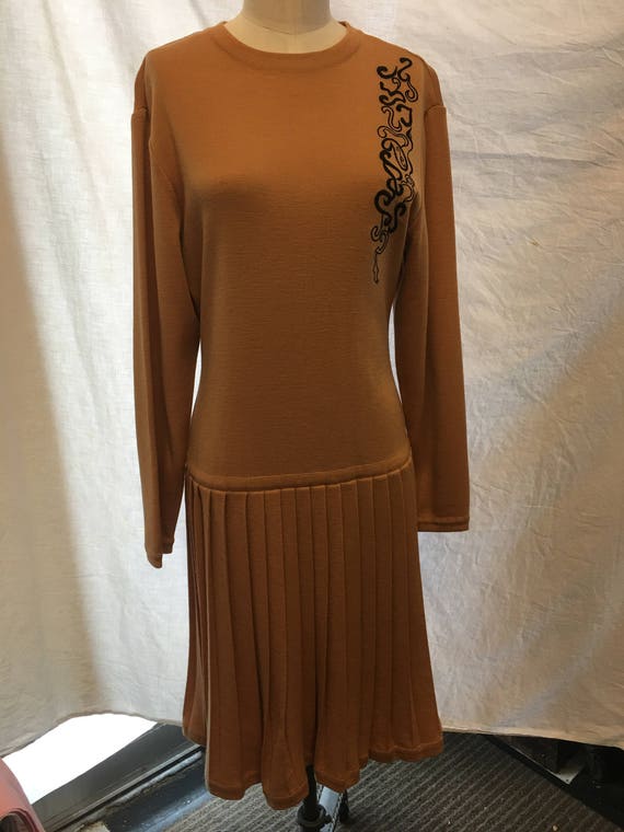 Retro gold with black detail wool knit day dress … - image 2