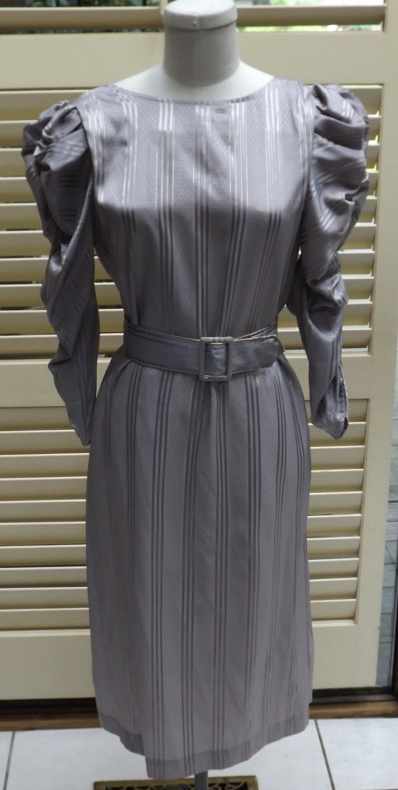 1970 vintage dress lavender with belt polyester sm