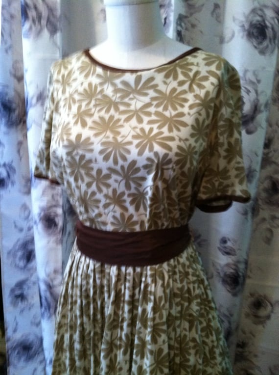 1950 vintage dress creme small medium - image 1