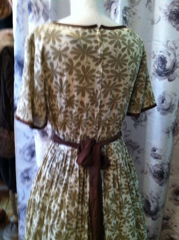 1950 vintage dress creme small medium - image 4