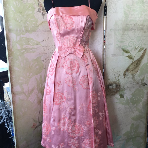1950 Vintage dress pale pink taffeta  xsm small