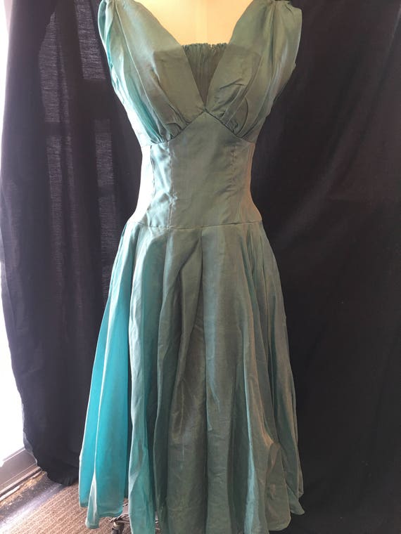 1950 TLC Classic vintage party emerald green silk 