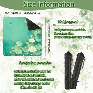 Puede incluir: Un tapete de mahjong con un dise&ntilde;o de acuarela de nen&uacute;fares y flores en tonos verdes y blancos. Disponible en m&uacute;ltiples tama&ntilde;os, incluyendo 53, 78, 86 y 99 cm. Incluye una bolsa de almacenamiento negra. El texto dice "Mahjong mat".