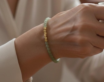 Armband nefrietjade, 14 kt gouden zeshoekige kralen, minimalistische zen-sieraden