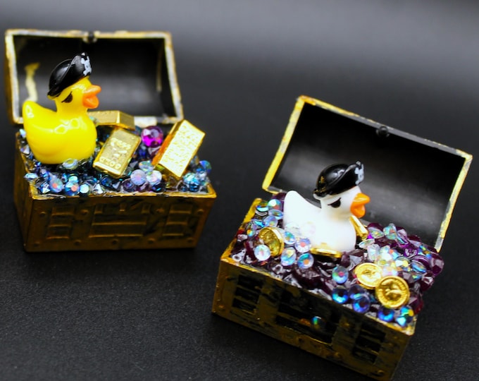 Mini Pirate Duck Treasure Chest (1.25")