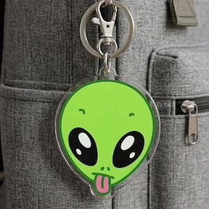 CXチャレンジ　 KEEP YOUR EYES エイリアン pr+ Green Alien Keychain, Kawaii Space Acrylic Charm, Y2K Bag