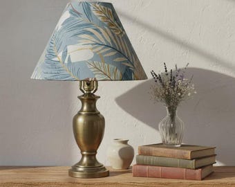 Pantalla de lámpara con diseño de hojas botánicas: Pantalla estilo imperio tropical, lámpara colgante de estilo costero suave.