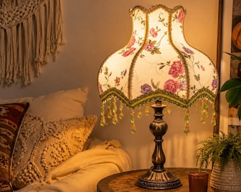 Pantalla de lámpara floral hecha a mano, con ribete de cuentas, decoración para el hogar de estilo victoriano vintage.