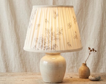 Blommig veckad lampskärm, Vintage botanisk skiss, Uno Fitter sänglampskärm