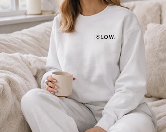 Sudadera minimalista de cuello redondo SLOW, jersey estético acogedor, sudadera Soft Life, ropa minimalista neutra.