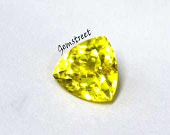 Zafiro amarillo de 9 quilates con talla trillón, piedra suelta natural certificada, ideal para la fabricación de joyas y el diseño de anillos.