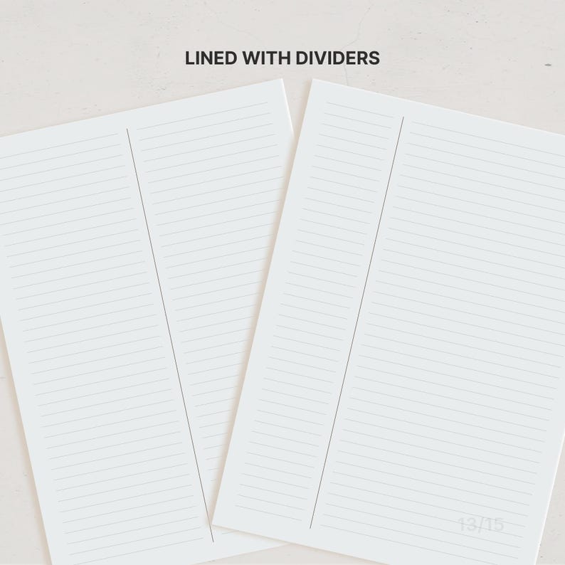 K&ouml;nnte beinhalten: Zwei wei&szlig;e Papierb&ouml;gen mit dem Text LINED WITH DIVIDERS am oberen Rand. Jeder Bogen verf&uuml;gt &uuml;ber horizontale Linien und eine vertikale Trennlinie, die &uuml;ber die Seite verl&auml;uft. Unten rechts auf dem rechten Bogen steht der Text 13/15.