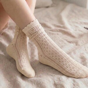 Vintage Ruffle Ankle Socks, Breathable Cotton Linen Lace Knit Short Socks, Coquette Pointelle Hosiery for Women and Girls 5 pairs set Khaki