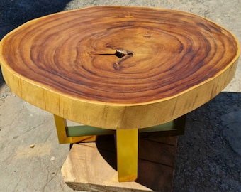 Mesa de centro redonda con borde vivo de grado AAA, madera de acacia tailandesa recuperada, losa de corte corss macizo, 37,5" x 33,5" x 17,5", base de patas de acero dorado (disponible)